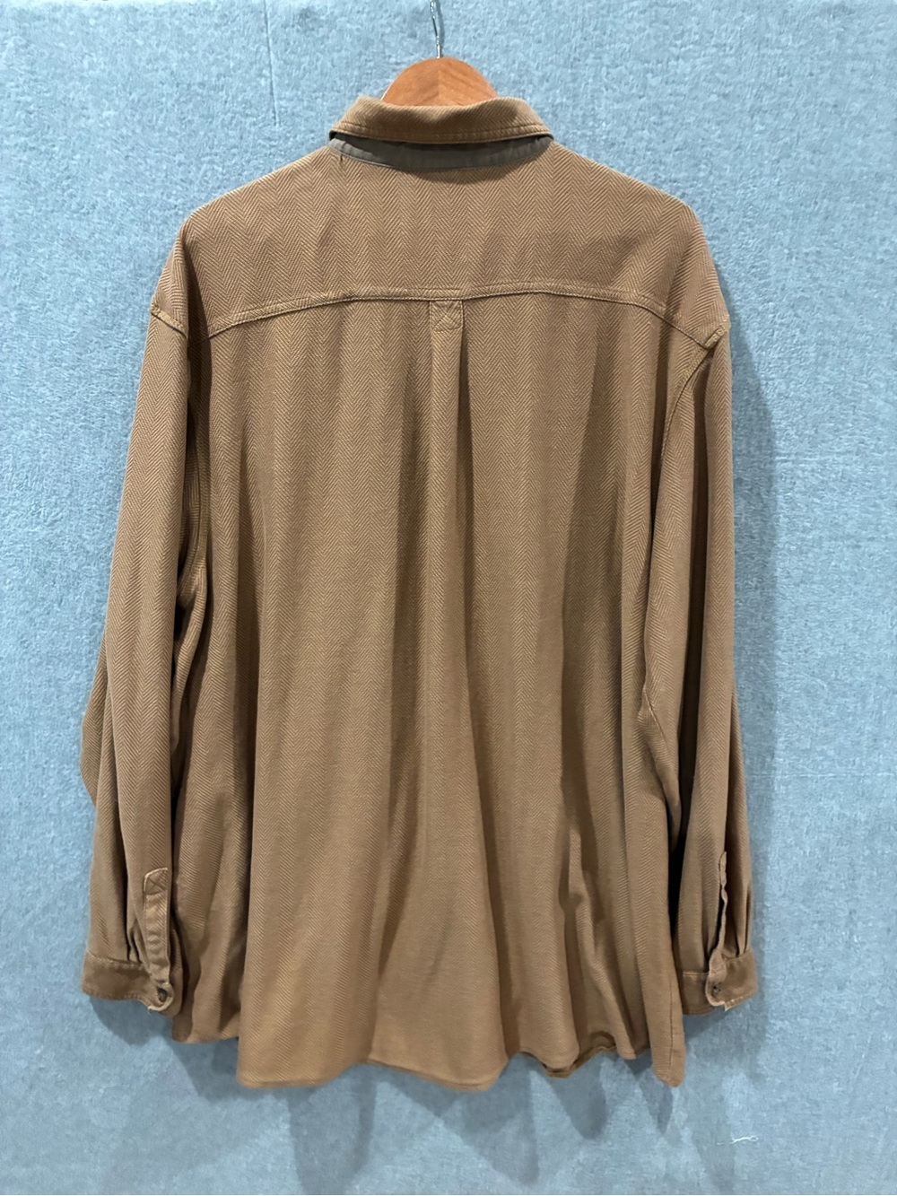 L.L. Bean Men’s XXL Tall Herringbone Button-Up Shirt Tan Cotton Outdoor Workwear - Picture 5 of 7